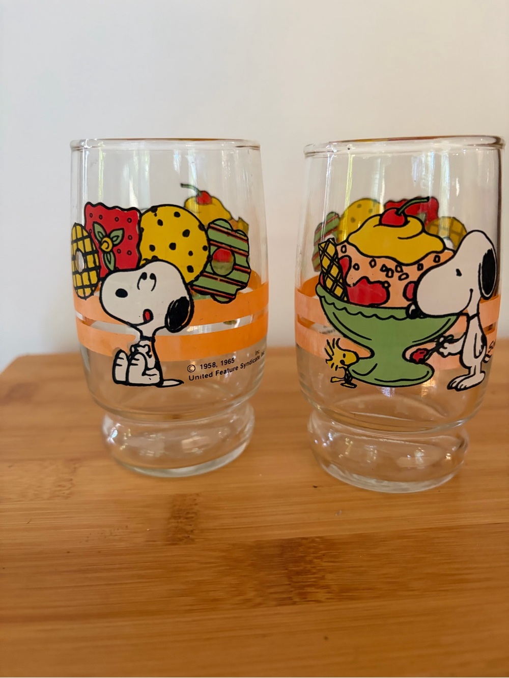 Vintage Peanuts Snoopy & Woodstock Orange Juice Glasses- Set of 2. Vintage 1965